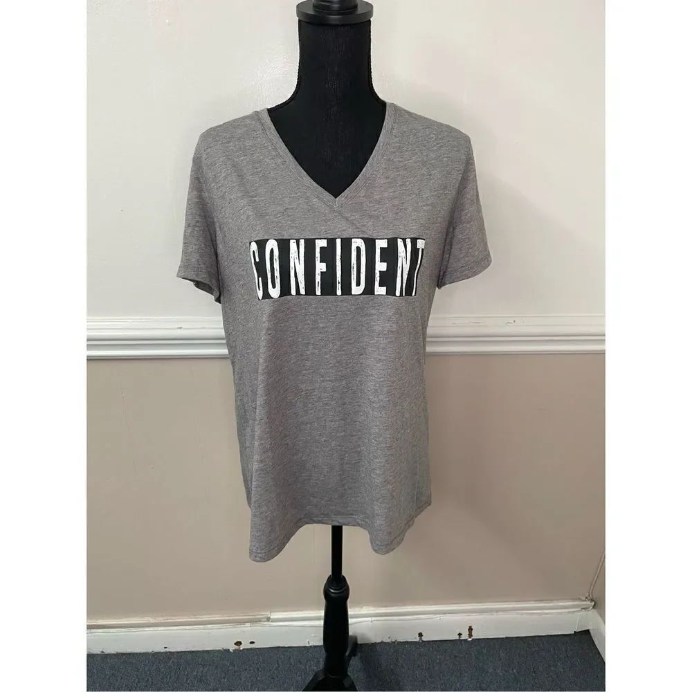 Confident Danskin Now Semi Fitted Short Sleeve Grey Active Tee Size X-Large